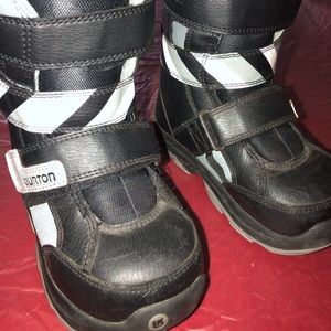 Kids Burton snowboard boots